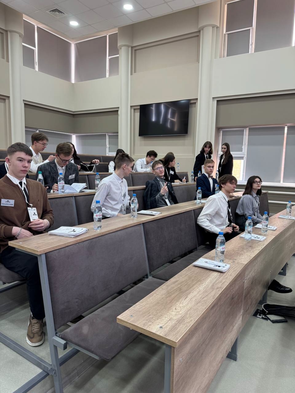Региональная олимпиада школьников «Умники и умницы Югры».